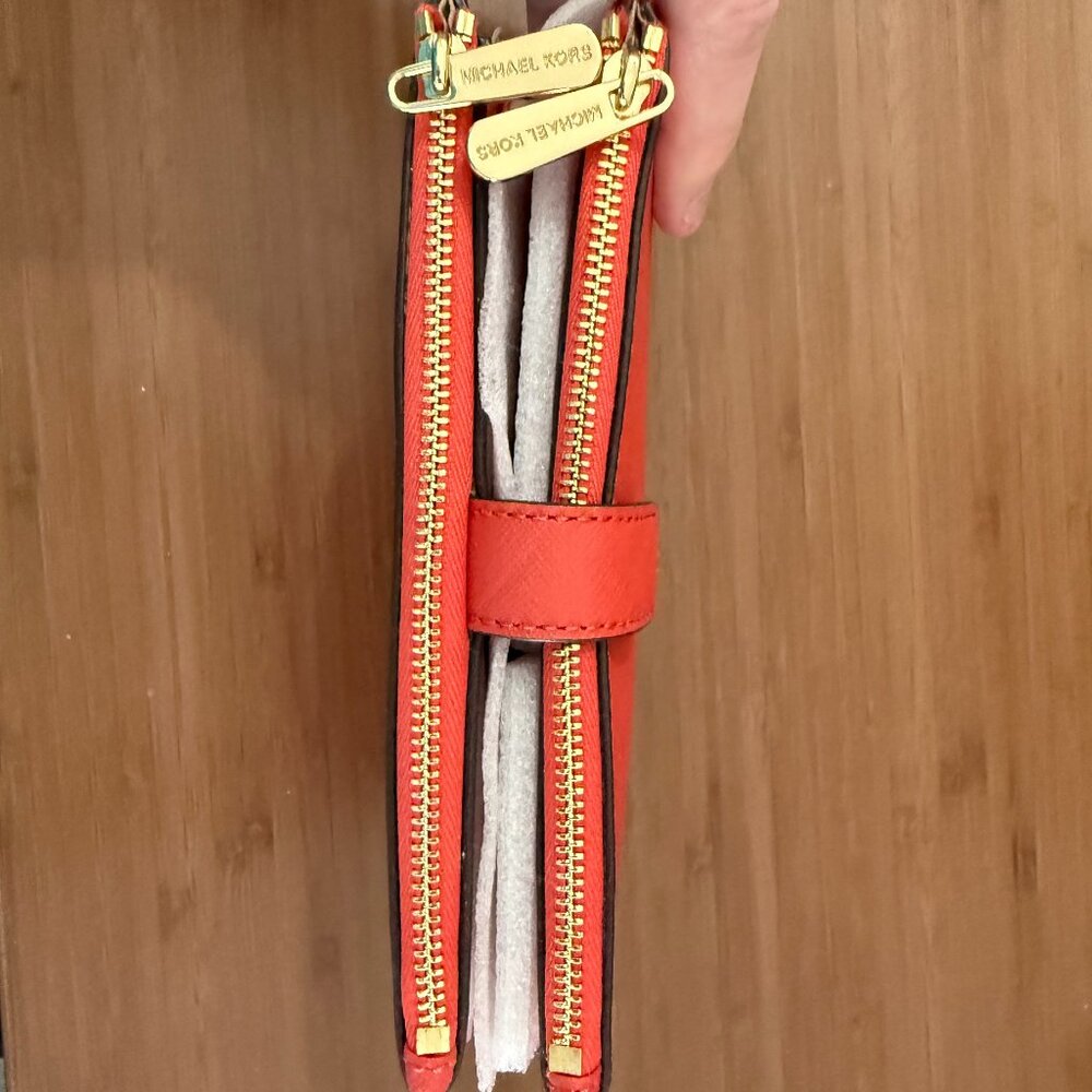 NWT Michael Kors Jet Set Travel Wristlet